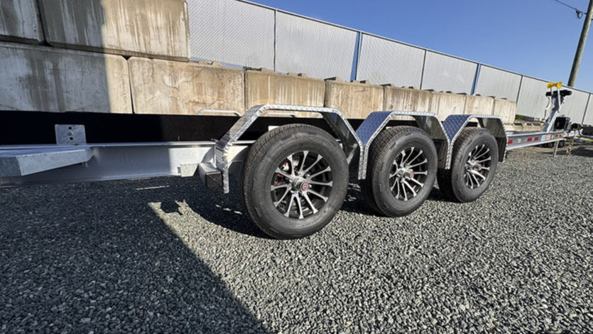 DRACO- SaltPro Elite Triple Axle Aluminum Trailer
